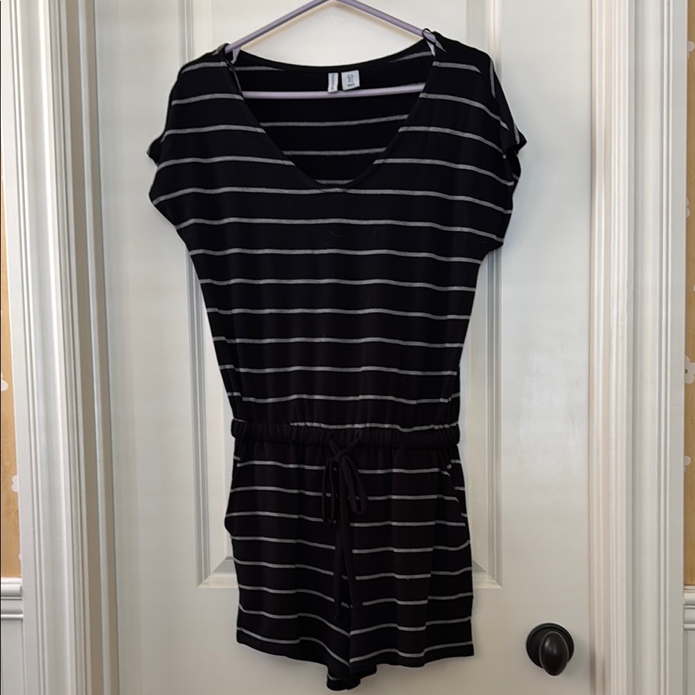 Paraphrase Black and Gray Romper